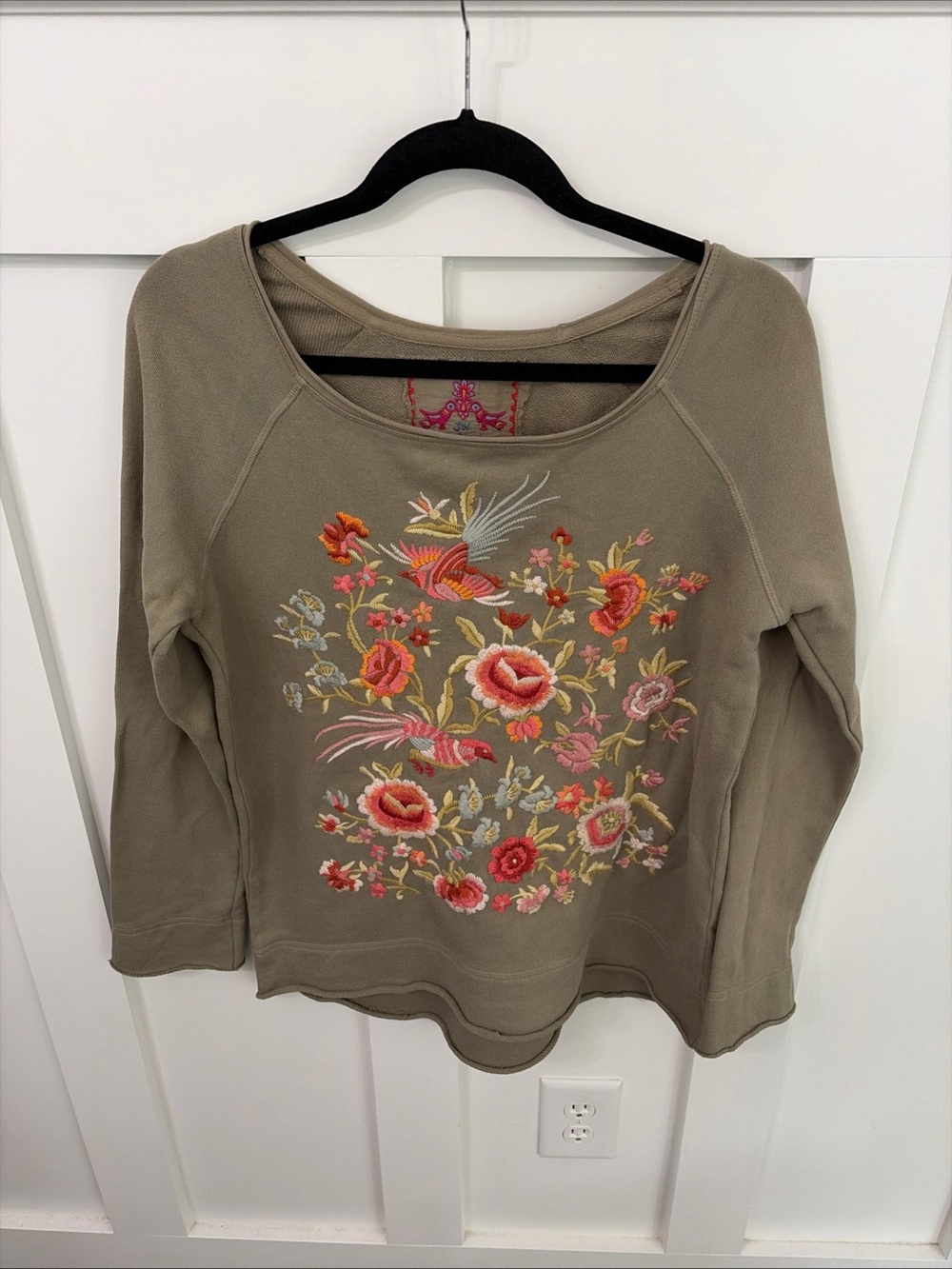 Embroidered Floral Greenish Gray pullover sweatshirt-Rolled edges-boho